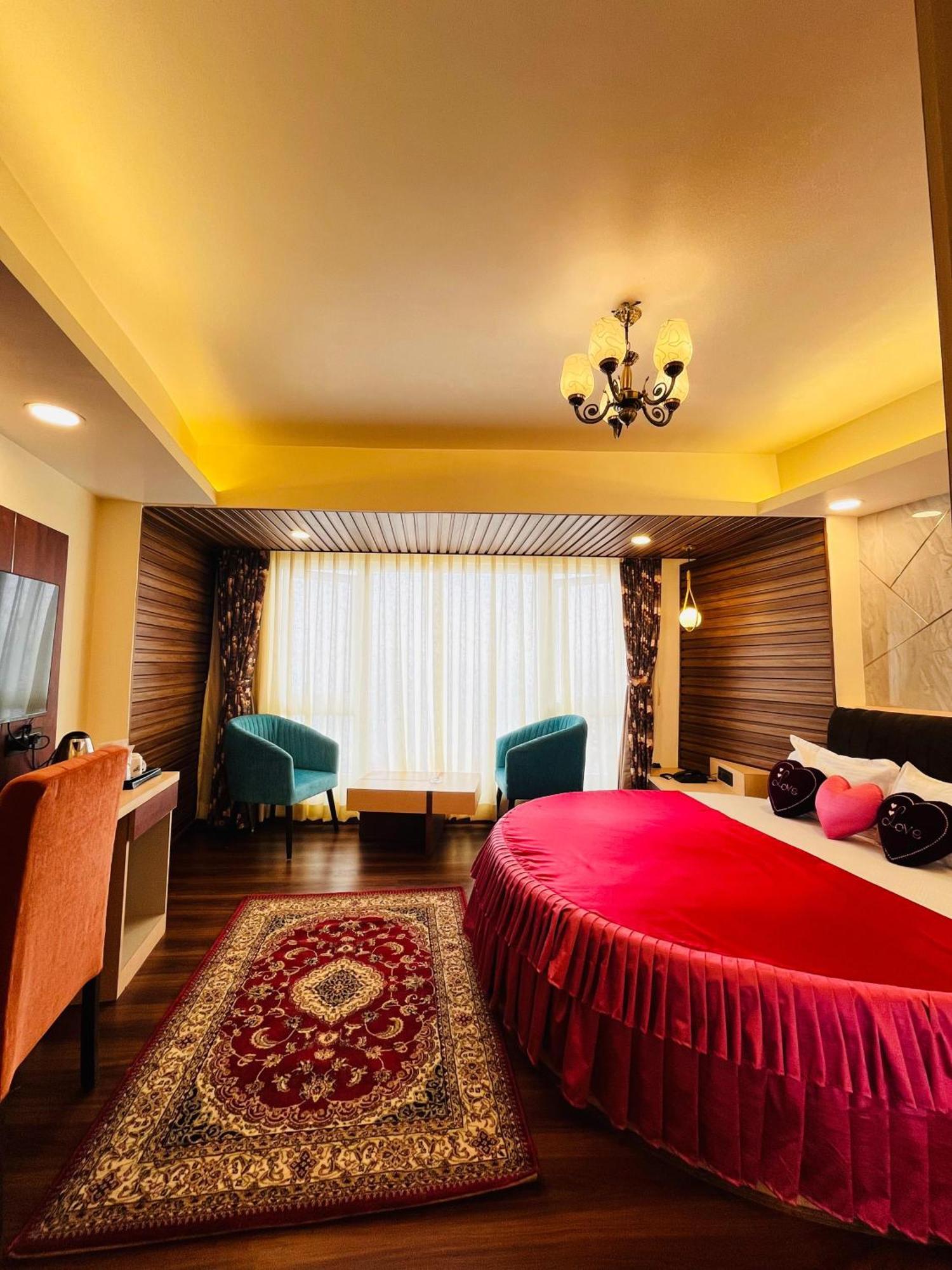 Hotel Broadway Boutique Mall Road Darjeeling - A Luxury Collection - Best Seller Exterior photo